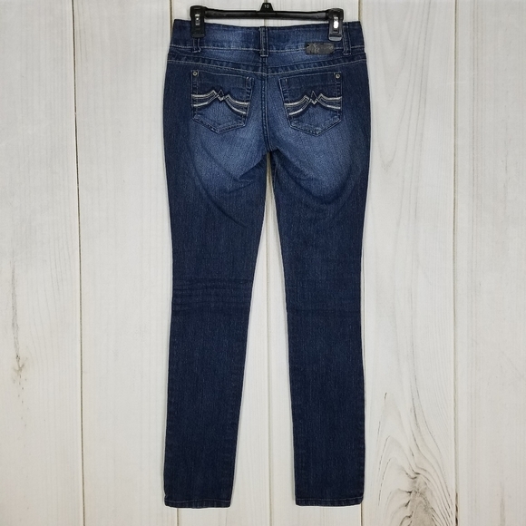 Grane Low Rise Curvy Skinny Jeans - Picture 2 of 7